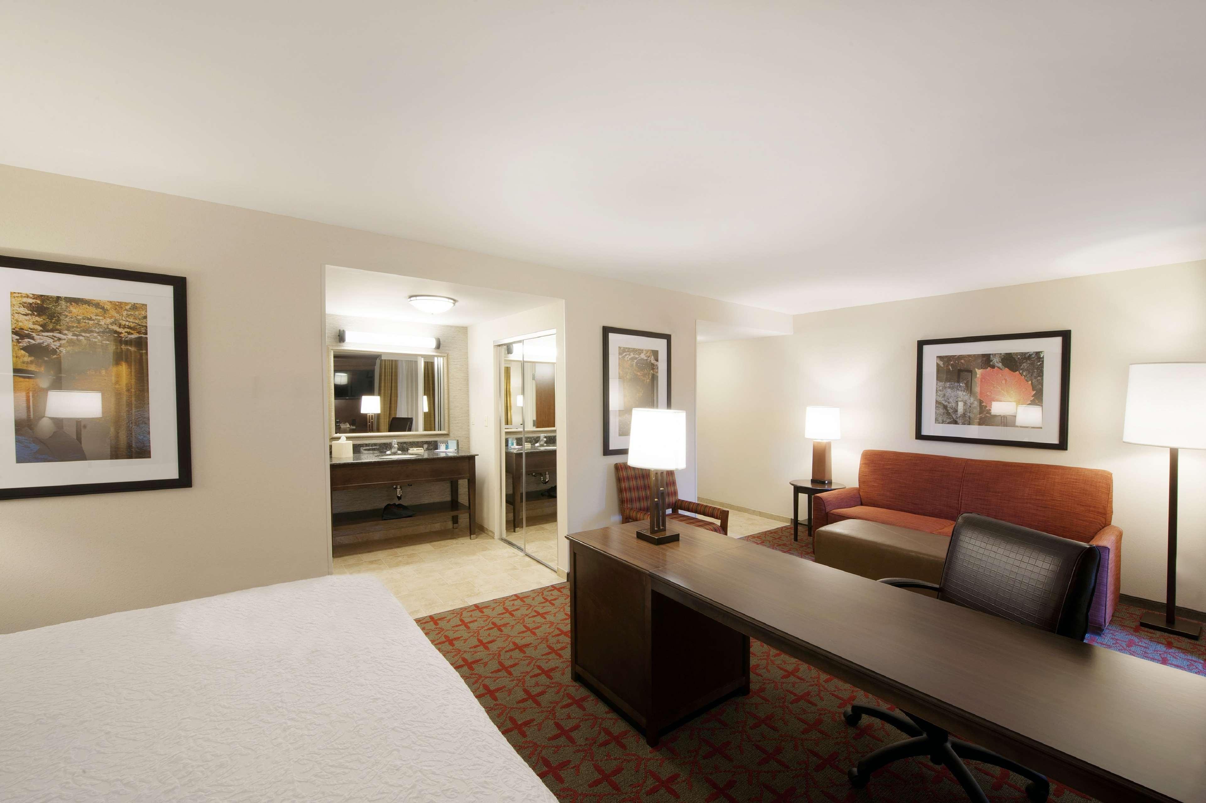 Hampton Inn & Suites לייק פלאסיד מראה חיצוני תמונה