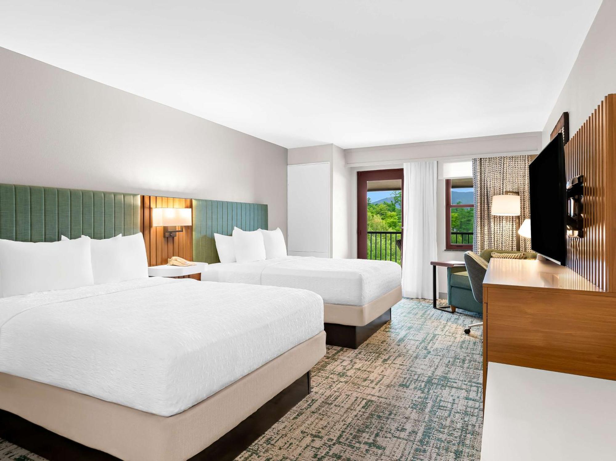 Hampton Inn & Suites לייק פלאסיד מראה חיצוני תמונה