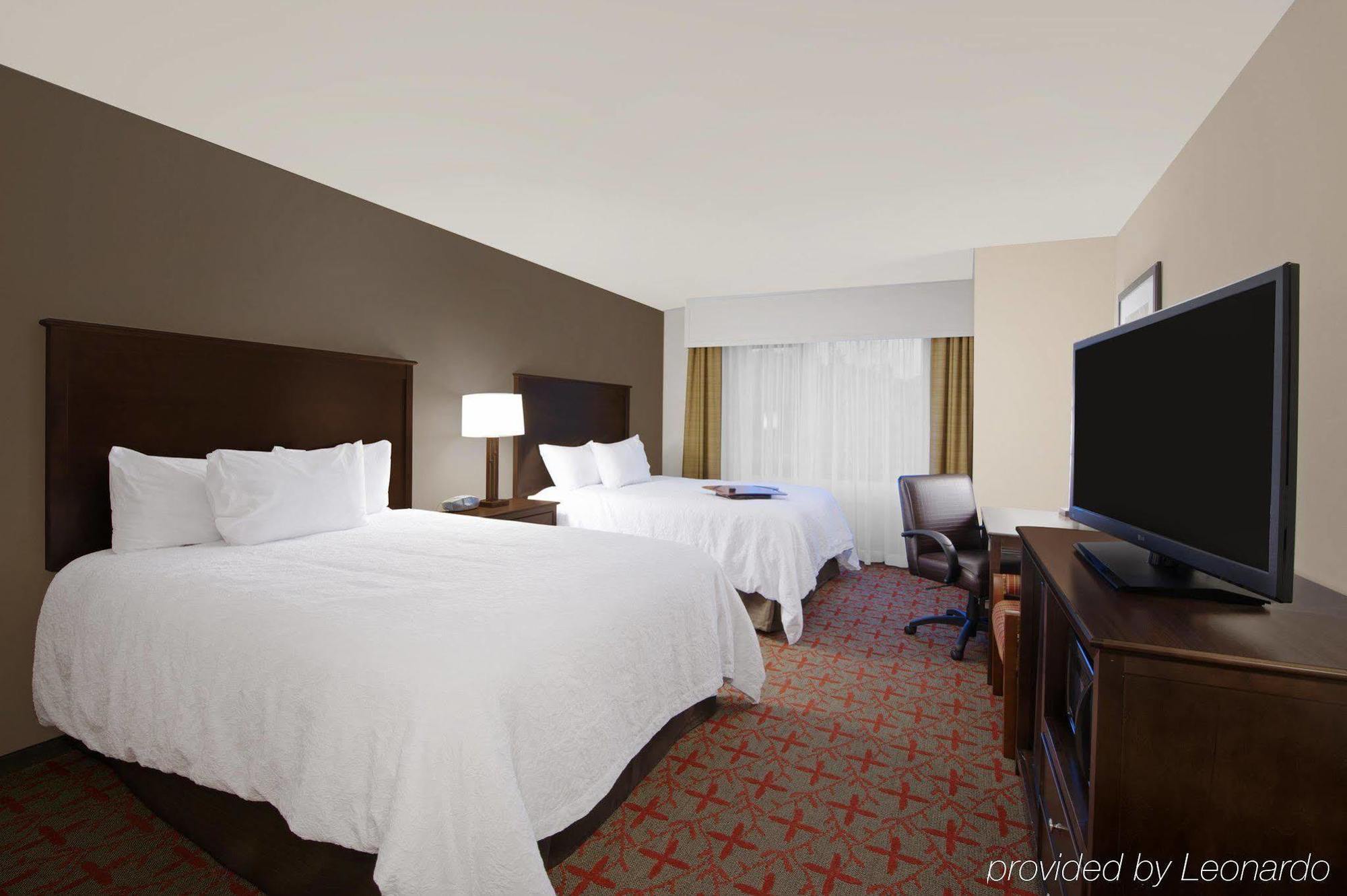 Hampton Inn & Suites לייק פלאסיד מראה חיצוני תמונה